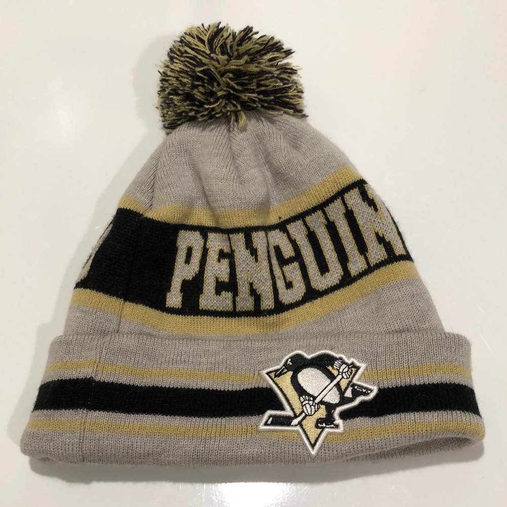 Pittsburgh Penguins New Era pom-pom beanie